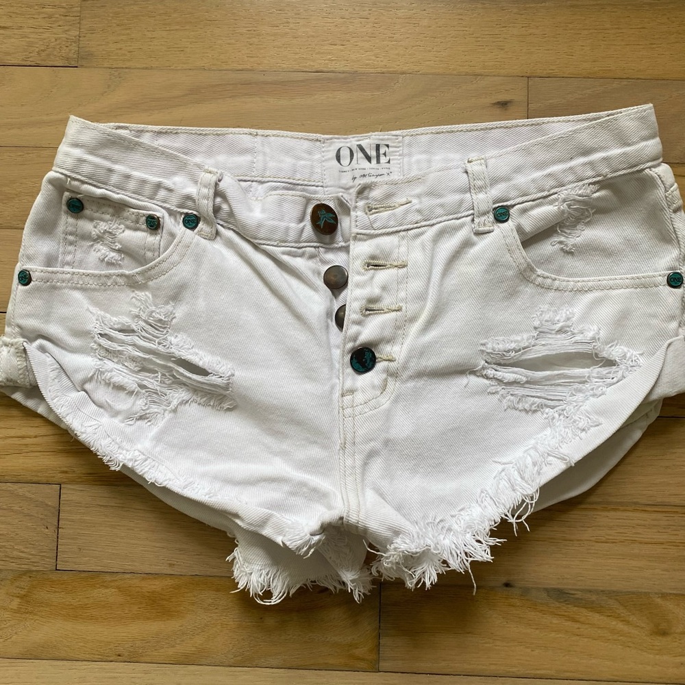 ONE by OneTeaspoon White Denim Bandits Shorts 28